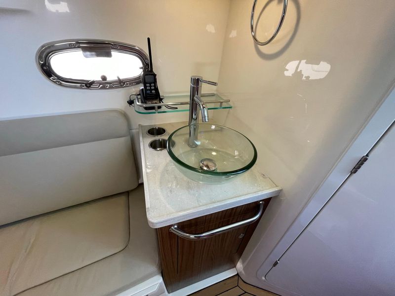 2021 Boston Whaler 380 Outrage