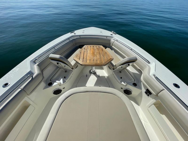 2021 Boston Whaler 380 Outrage