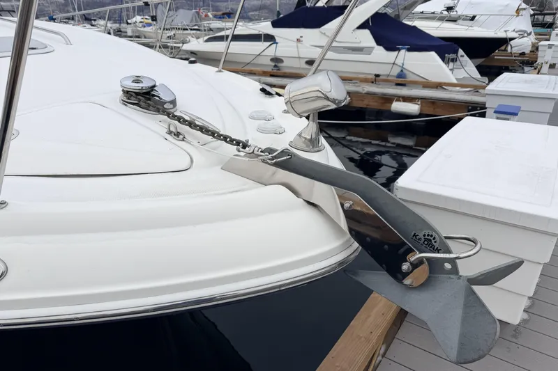  Yacht Photos Pics 2006 Sea Ray 340 Sundancer anchor and chain on deck at marina.