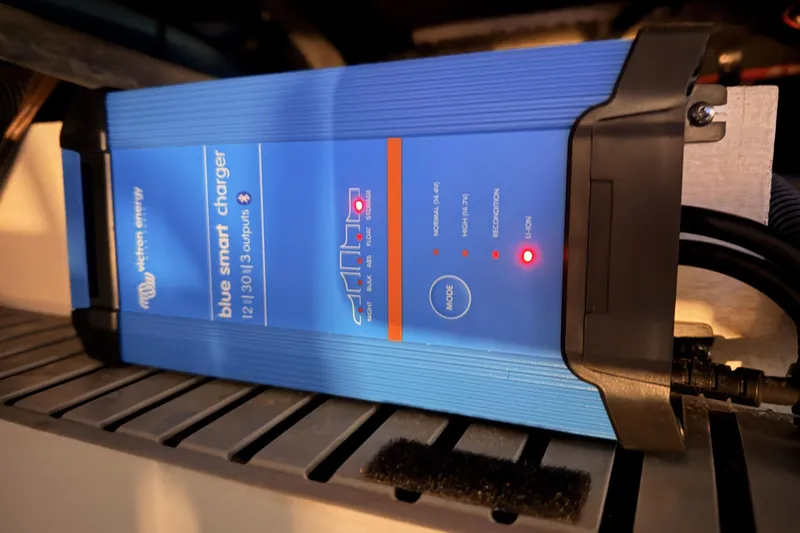  Yacht Photos Pics Blue Smart Charger in 2006 Sea Ray 340 Sundancer boat engine compartment.