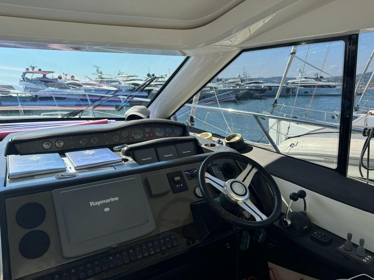 2009 Princess 52 