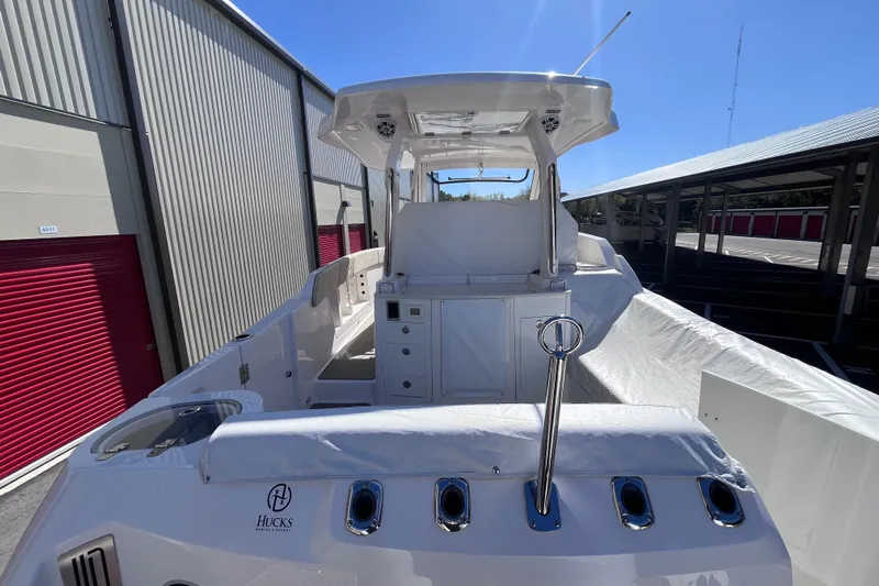  Yacht Photos Pics 2019 Regal 33 SAV boat docked, featuring sleek design and modern amenities.
