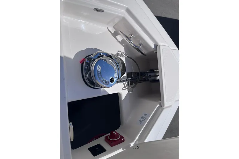  Yacht Photos Pics 2019 Regal 33 SAV boat anchor compartment with Lewmar windlass system.