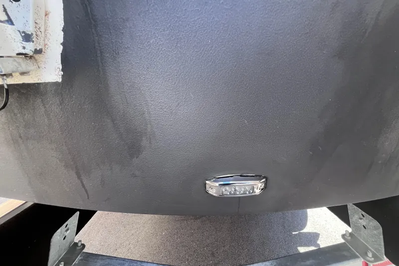  Yacht Photos Pics 2019 Regal 33 SAV boat hull with mounted light fixture.