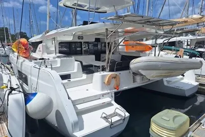 2022 Lagoon 46