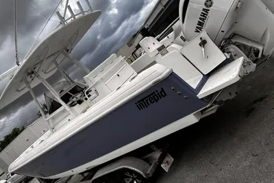 Intrepid 300 Center Console