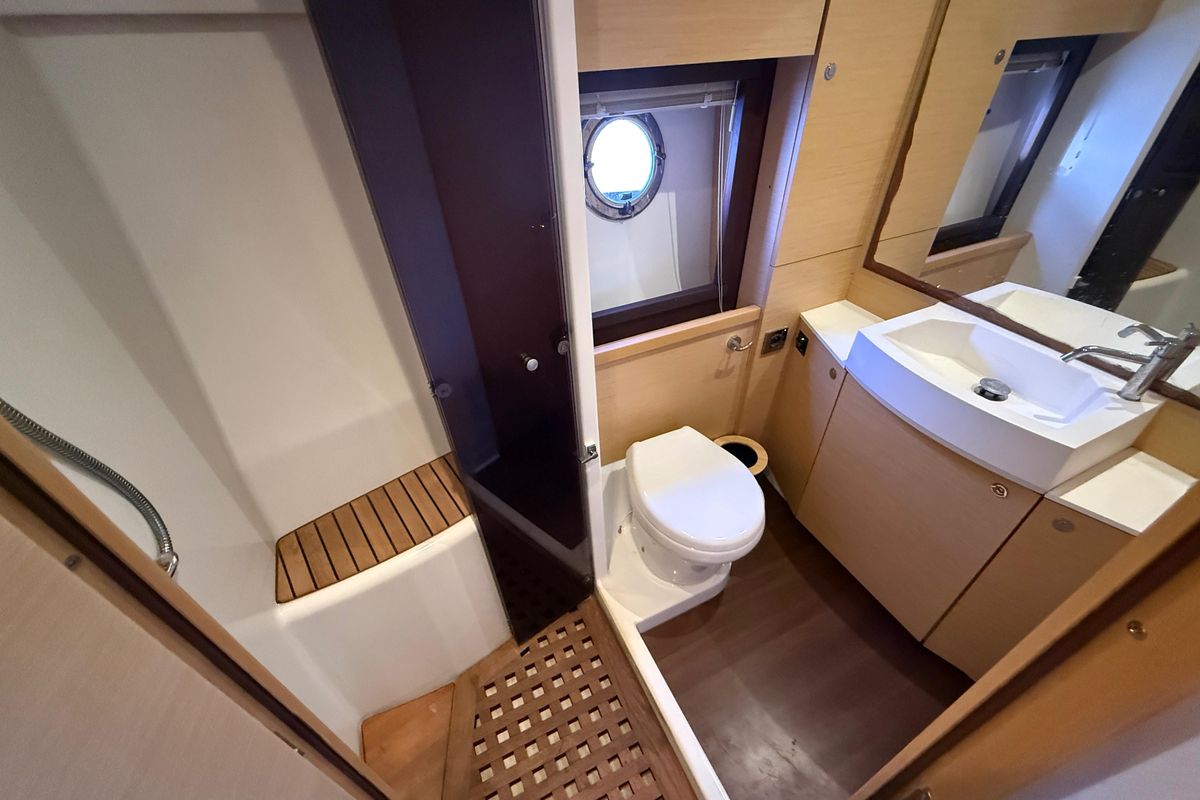 2010 Beneteau 46 