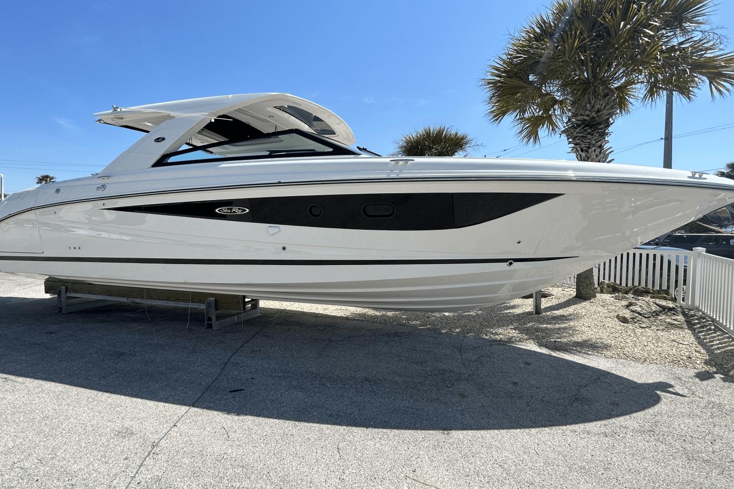 2023 Sea Ray SLX 400 Outboard Runabout for sale - YachtWorld