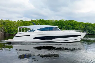 2026 Riviera 6800 Sport Yacht