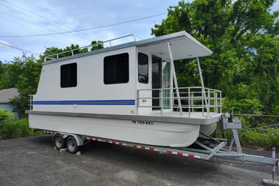Catamaran Cruisers Lil Hobo 31