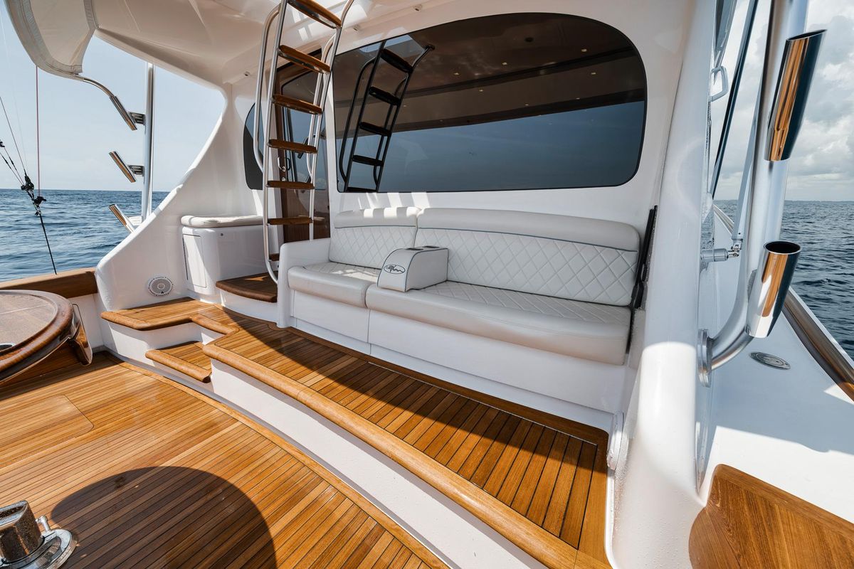 2023 Viking 64 