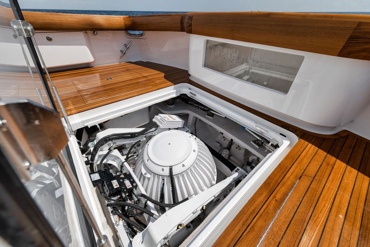 2023 Viking 64 