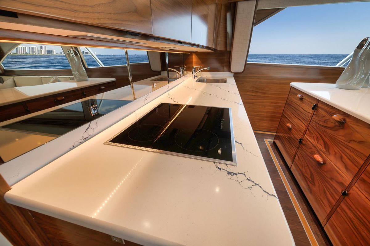 2023 Viking 64 
