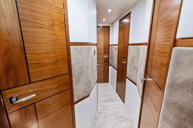 Sin Pelo Yacht Photos Pics 2023 Viking 64 Convertible- SIN PELO- Companionway