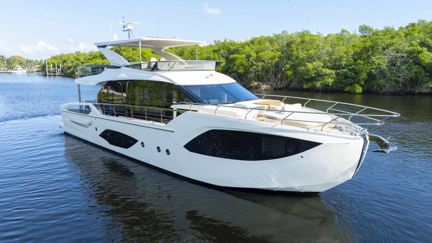 2026 Absolute 70 Fly