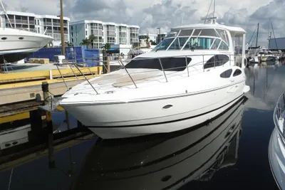 Cruisers Yachts 455 Express Motoryacht