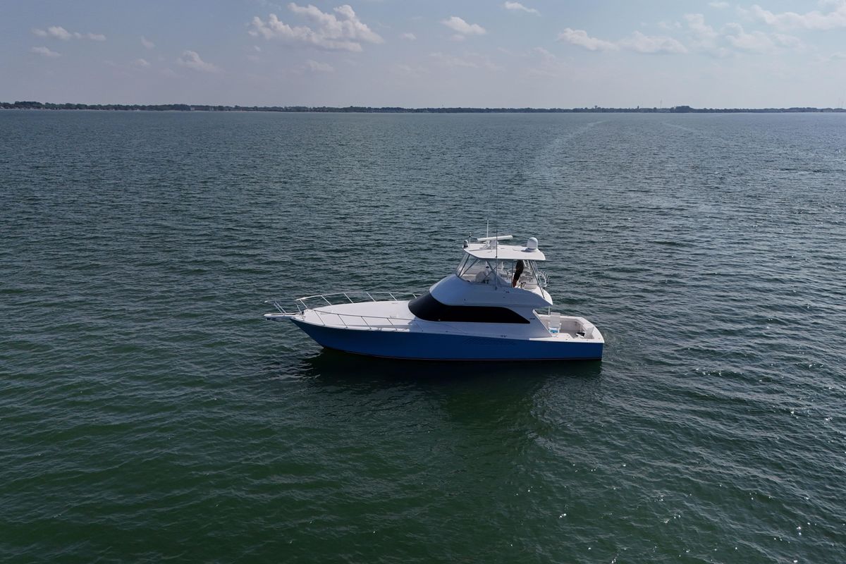 2003 Viking 48 
