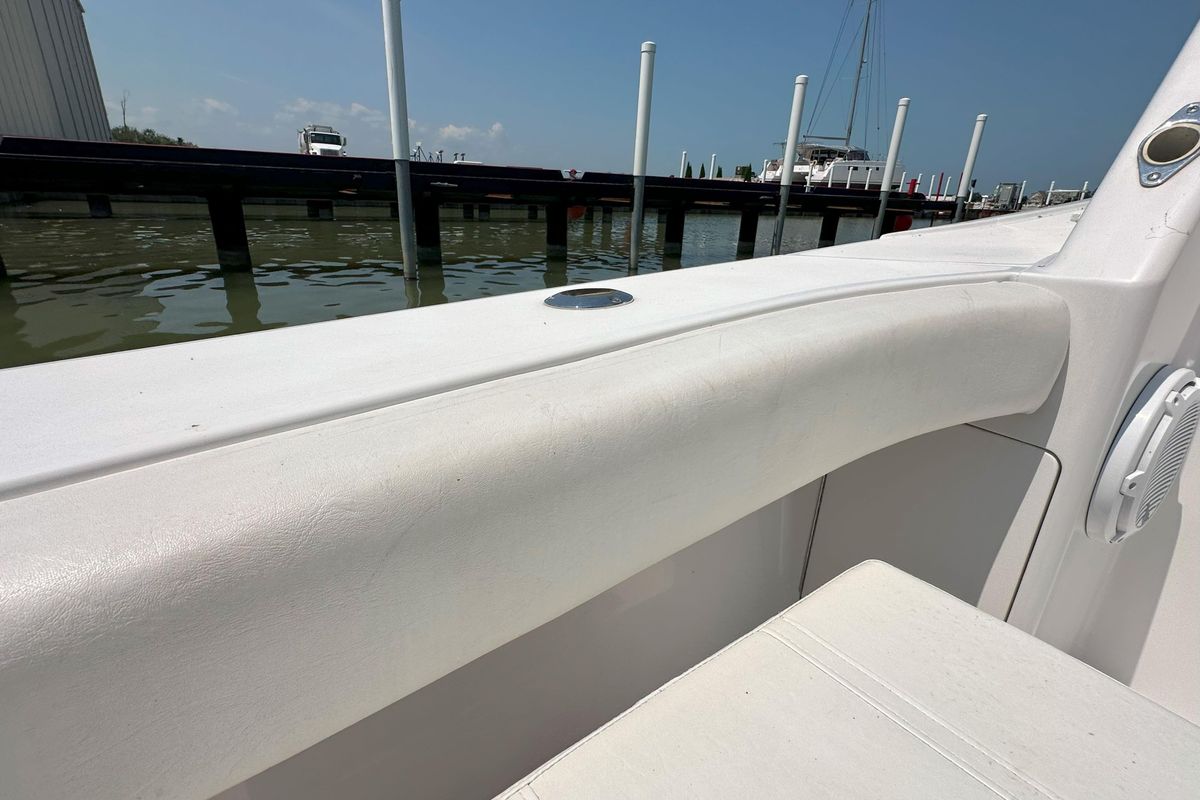 2003 Viking 48 