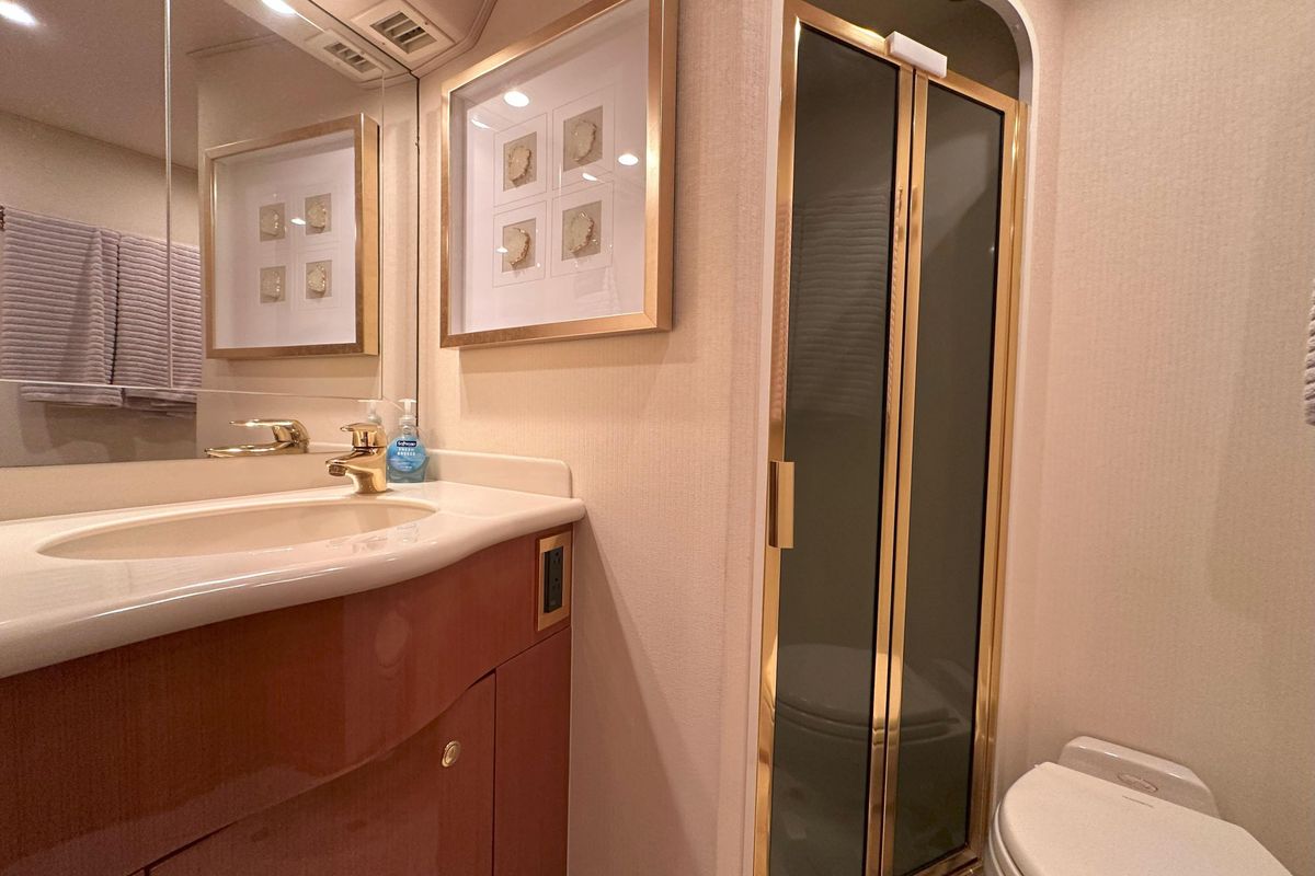 2003 Viking 48 