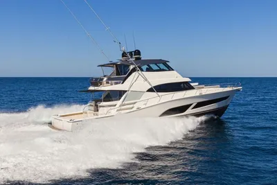 Riviera 72 Sports Motor Yacht