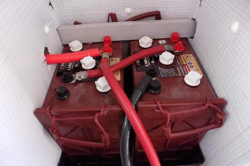  Yacht Photos Pics Red and black cables connected to dual batteries in a Custom Aluminum Expedition 2014.