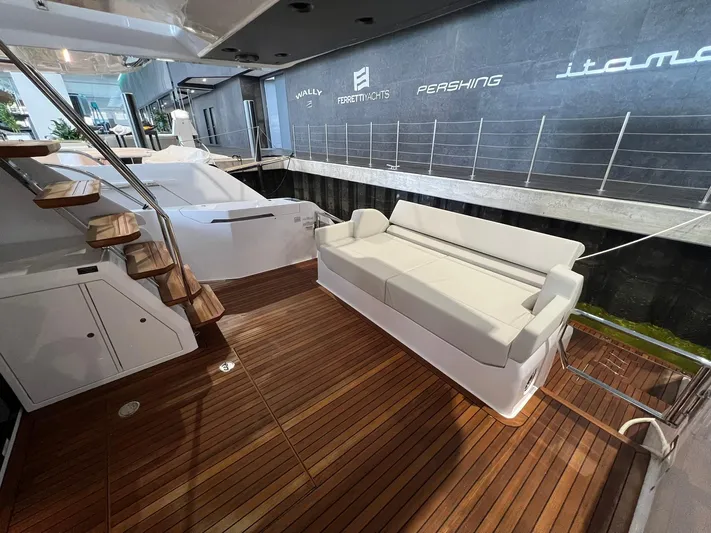 Ferretti 500 Yacht Photos Pics 