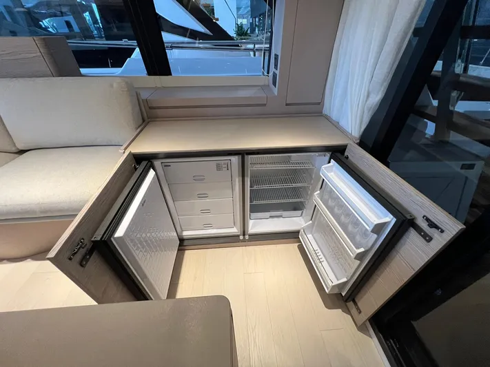 Ferretti 500 Yacht Photos Pics 