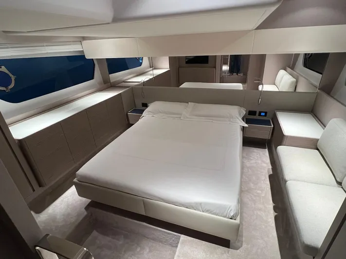 Ferretti 500 Yacht Photos Pics 