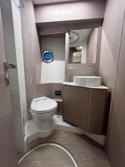 Ferretti 500 Yacht Photos Pics 