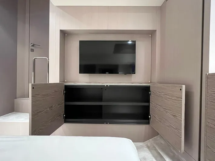 Ferretti 500 Yacht Photos Pics 