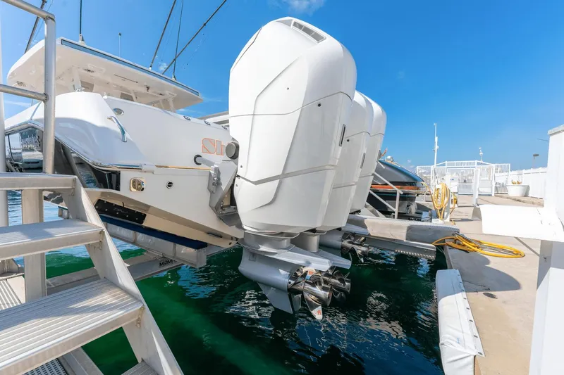 Shine V Yacht Photos Pics 