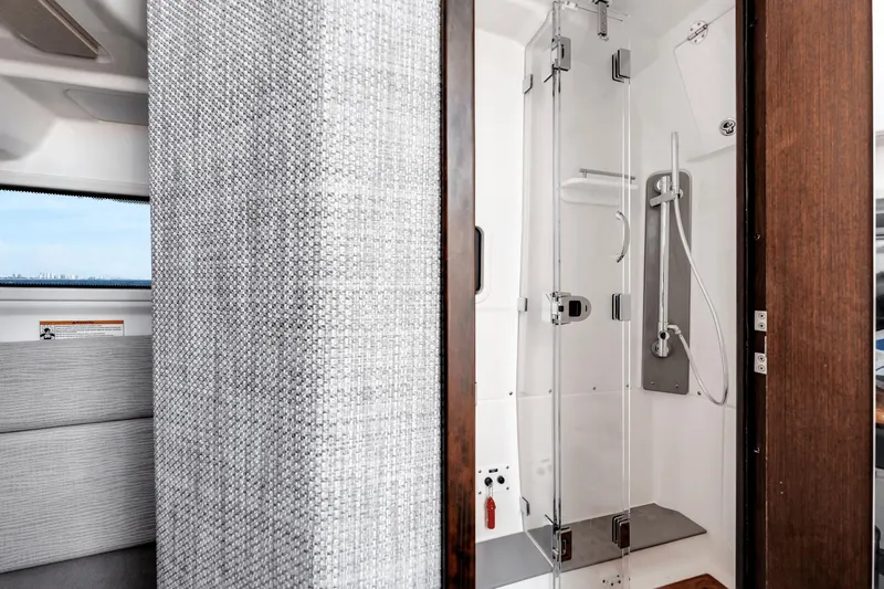 Shine V Yacht Photos Pics 