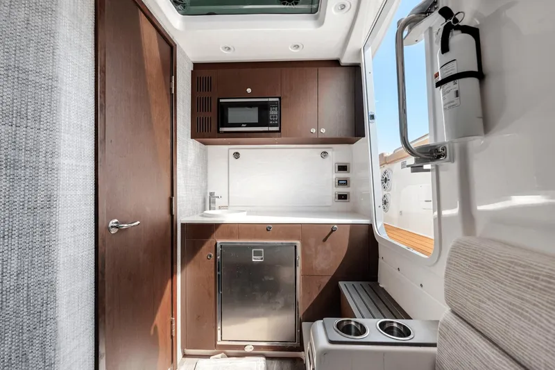 Shine V Yacht Photos Pics 