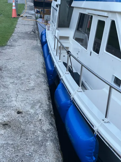At Last Yacht Photos Pics Lock Fenders