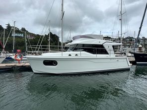 2016 Beneteau Swift Trawler 30
