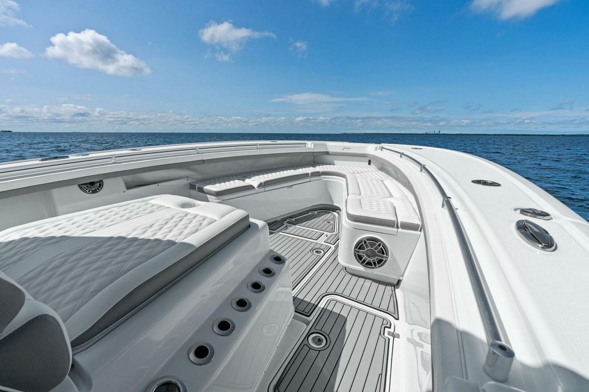 2021 Yellowfin 42 