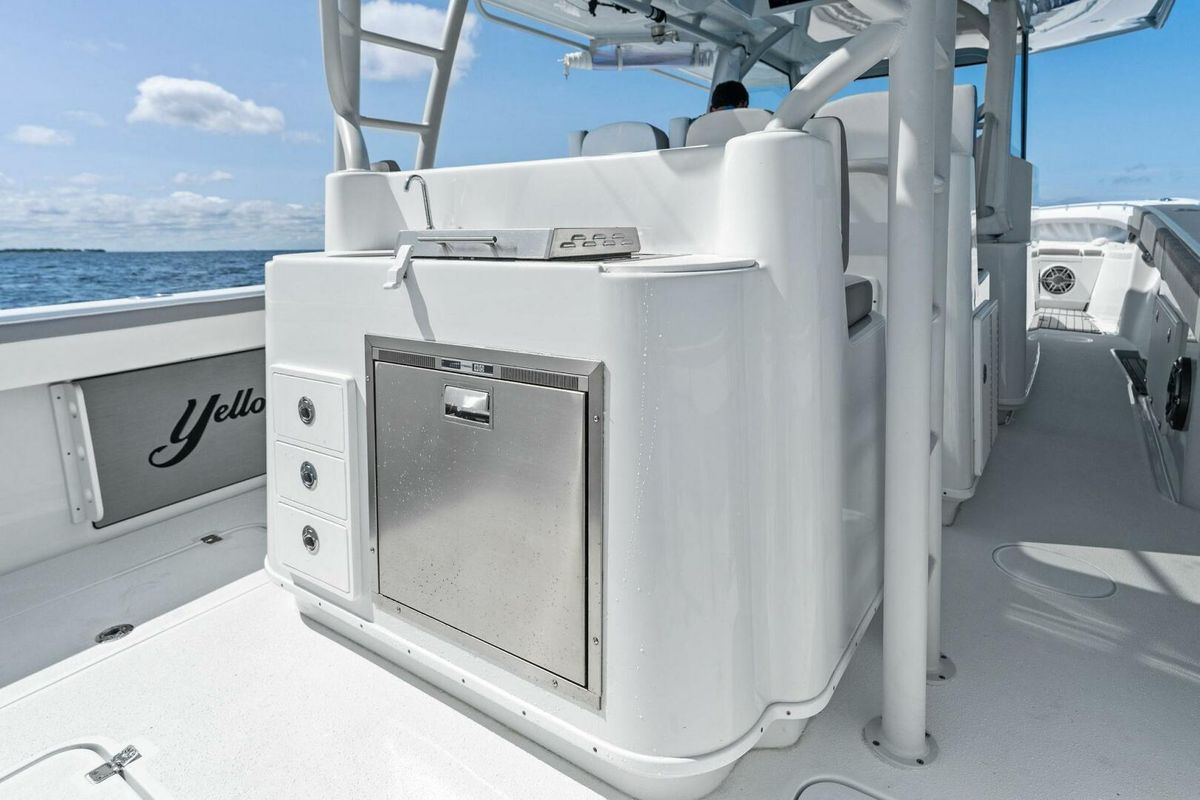 2021 Yellowfin 42 
