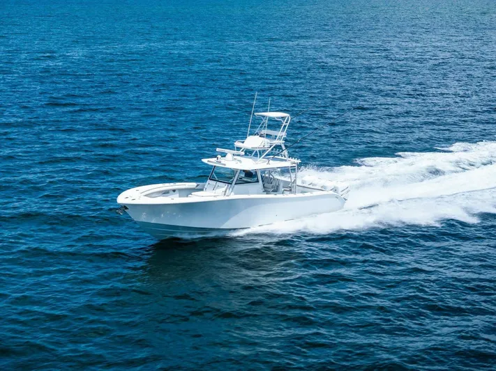 Fin & Tonic Yacht Photos Pics 2021 Yellowfin 42 Center Console Fin & Tonic - Profile