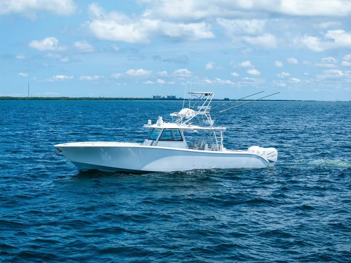 Fin & Tonic Yacht Photos Pics 2021 Yellowfin 42 Center Console Fin & Tonic