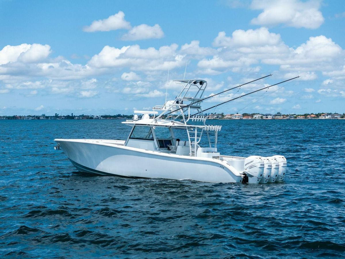 2021 Yellowfin 42 