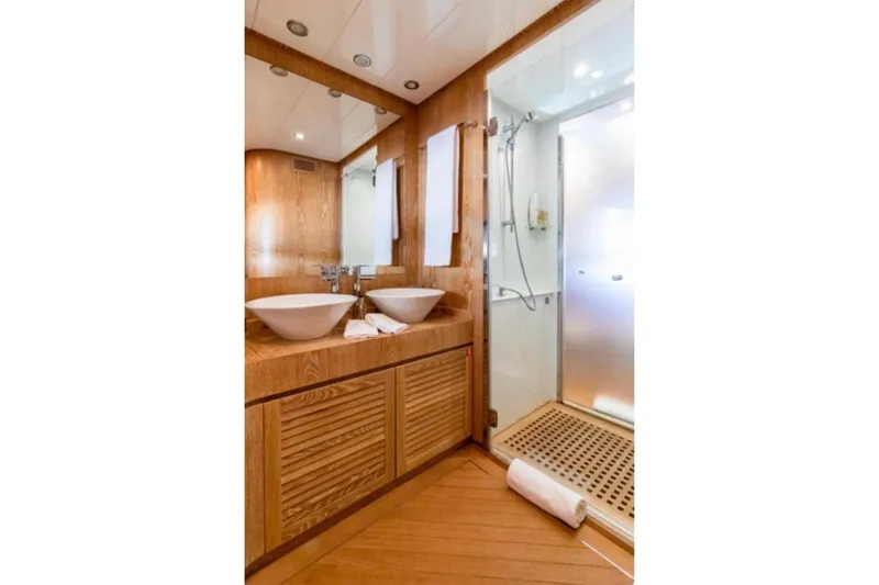  Yacht Photos Pics Luxurious yacht bathroom with dual sinks and glass shower, Cerri Cantieri Navali 86 Flying Sport, 2005.