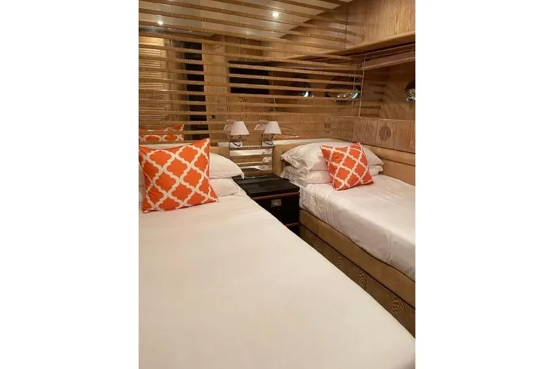  Yacht Photos Pics Luxurious twin cabin on 2005 Cerri Cantieri Navali 86 Flying Sport yacht.