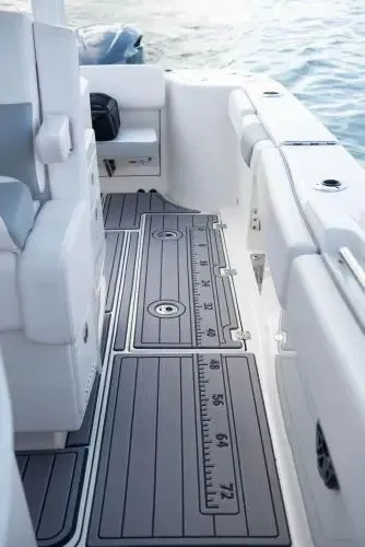  Yacht Photos Pics 2020 Robalo R302 Center Console - Image 12