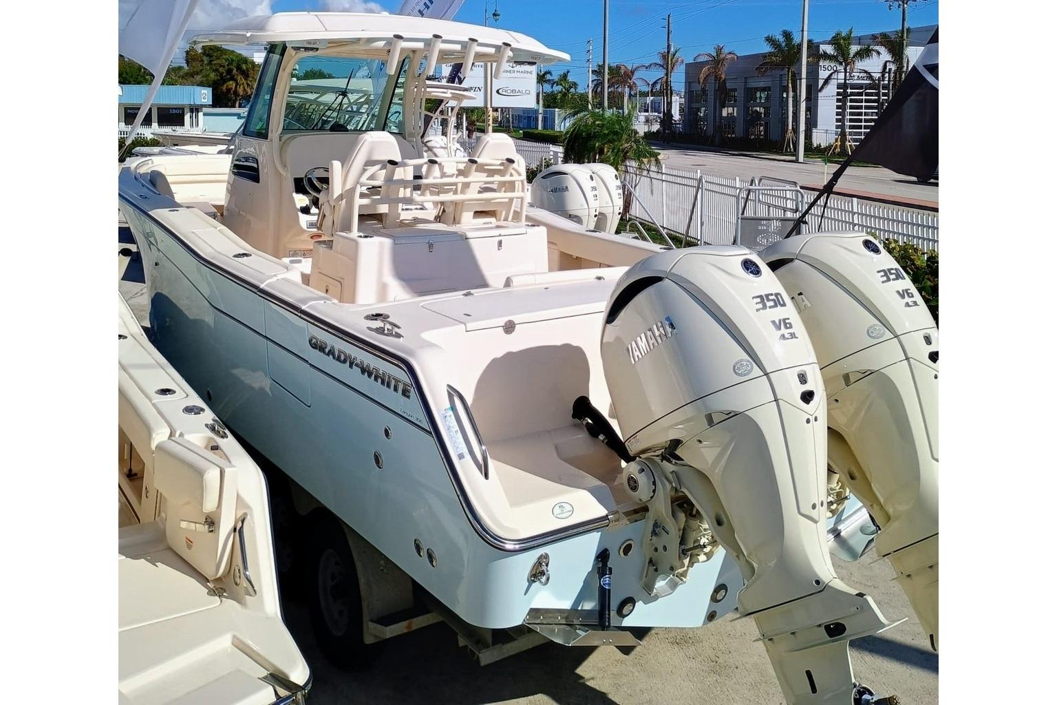 2025 Grady-White Canyon 306 - Image 4