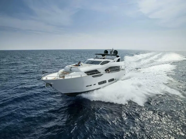  Yacht Photos Pics 2025-Sunseeker-95-Yacht