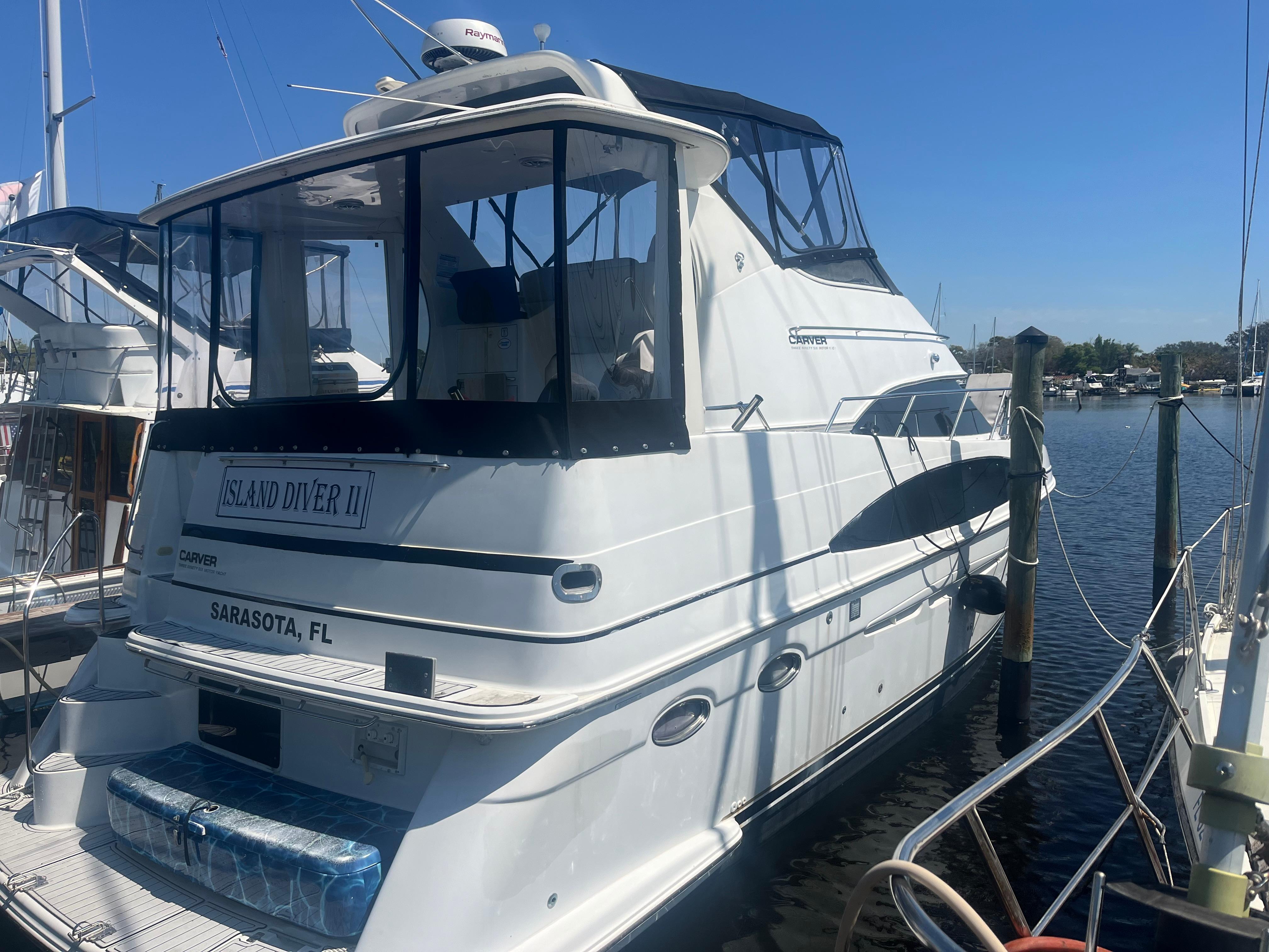 2001 Carver 396 Motor Yacht Yachts à moteur à vendre - YachtWorld