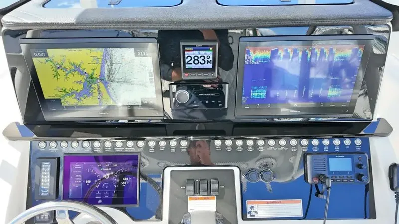  Yacht Photos Pics 2022 Fountain 38 Tournament Edition - Image 11