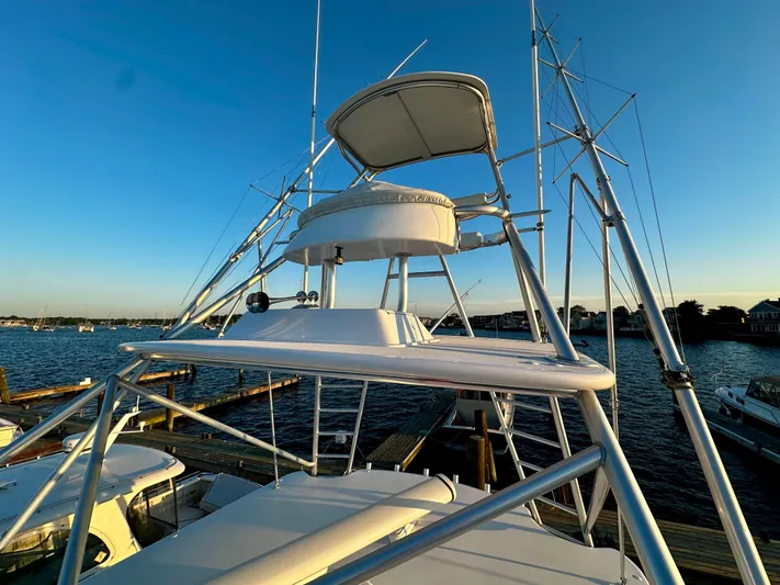 Shangri-la-de-dah Yacht Photos Pics 2005 Viking Yachts 45’ Open Express “SHANGRI LA DE DAH” Offered by Northstar Yacht Sales - Please Contact: Chris Carney, CPYB at 401-633-2070