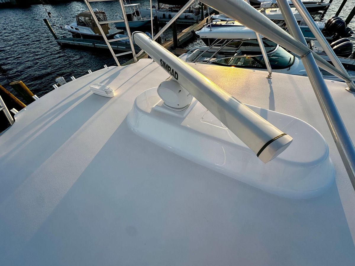 2005 Viking 45 