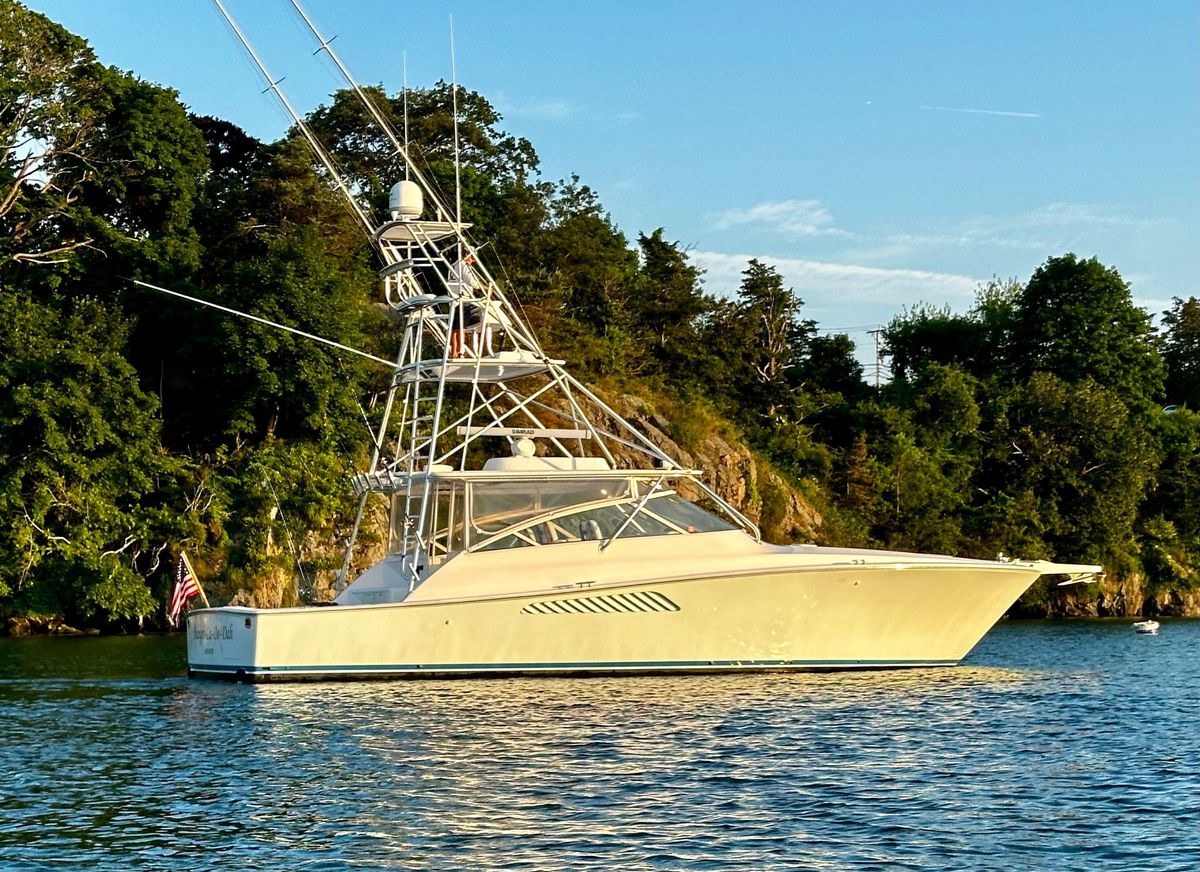 2005 Viking 45 